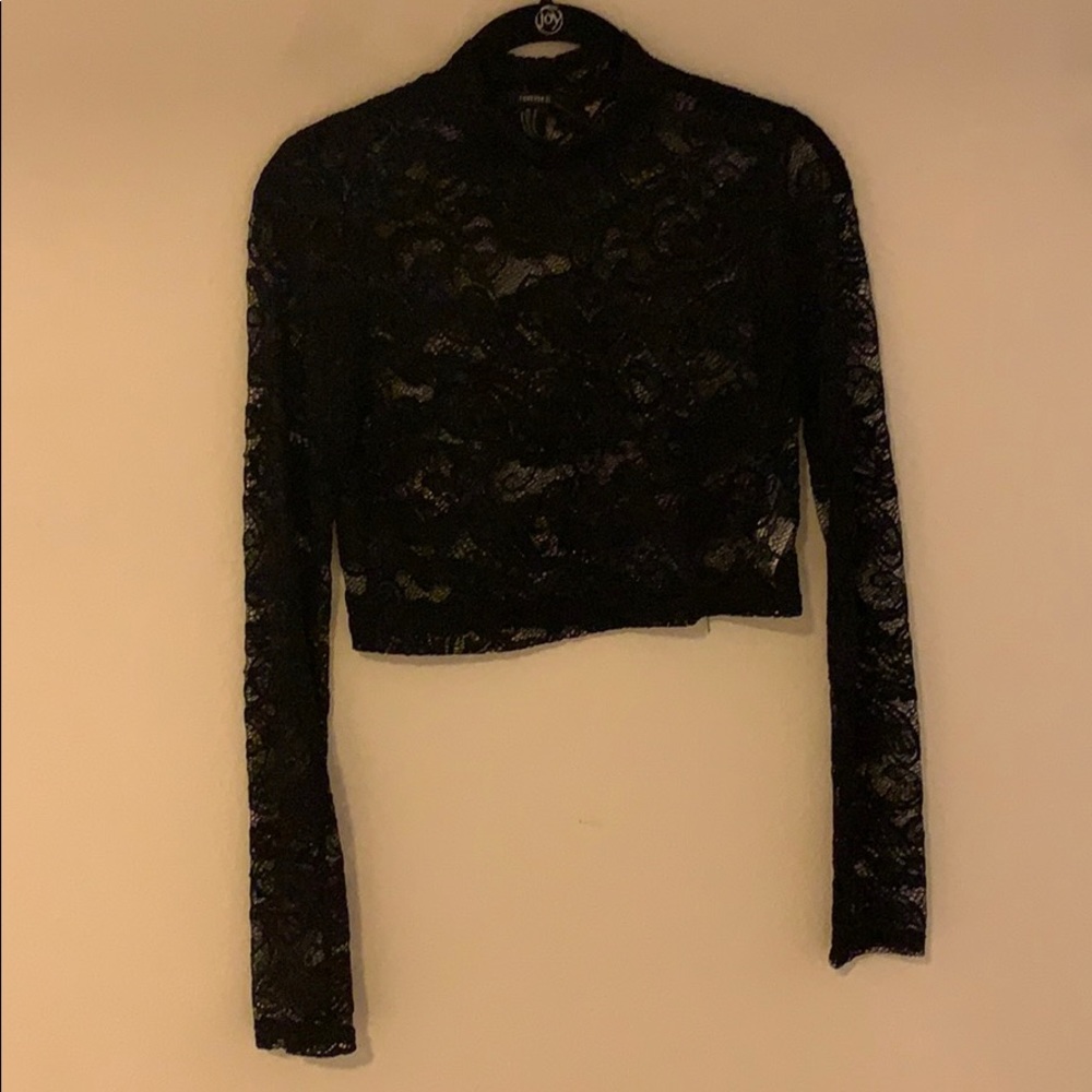 Black lace long-sleeve crop top